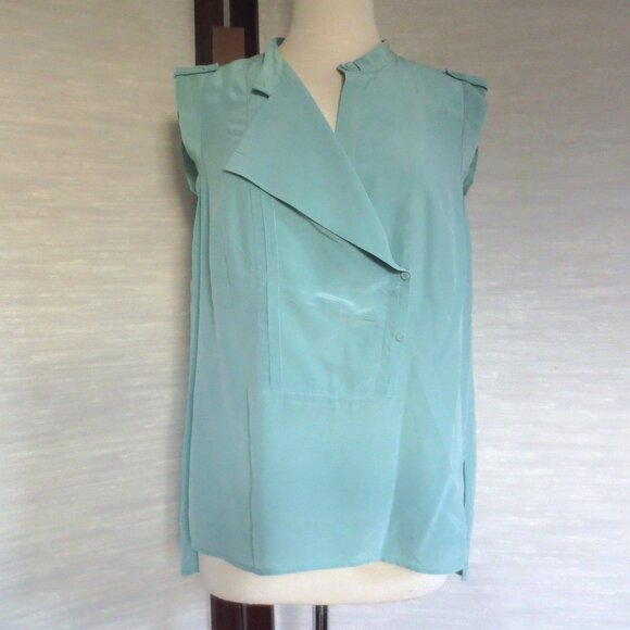 BCBG Silk Sleeveless Light Turquoise Cerulean Baby Blue Blouse Top - Picture 1 of 5